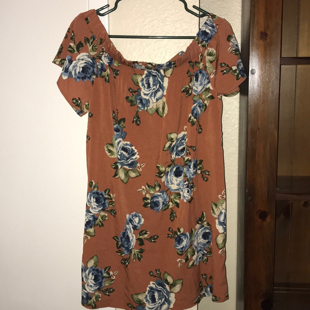 Altar’d State Dress - Picture 2 of 5